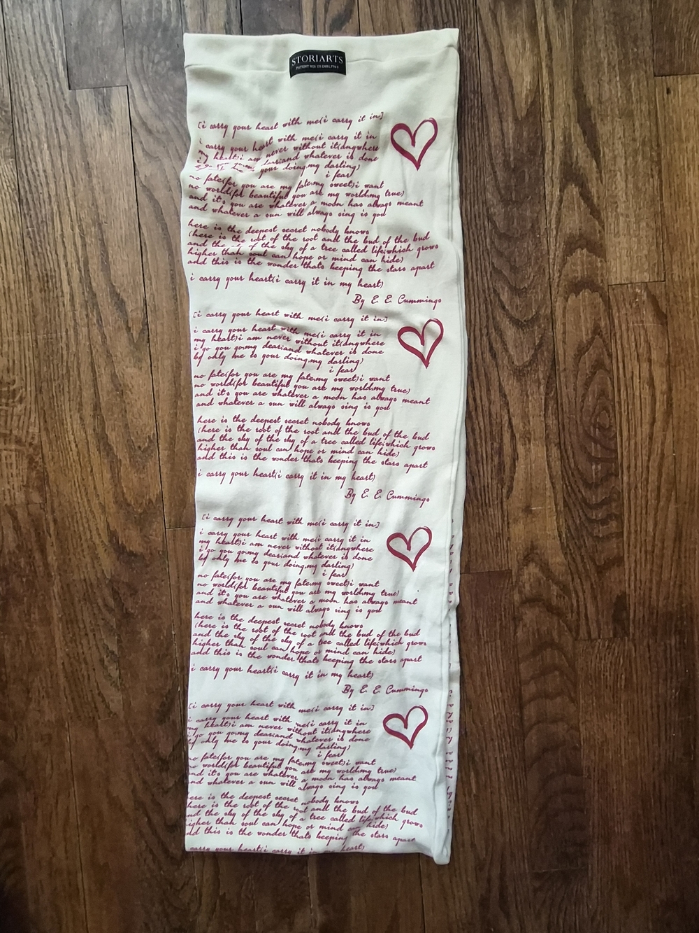 Storiarts Infinity Scarf E.E. Cummings Poem Heart Print - Picture 5 of 6